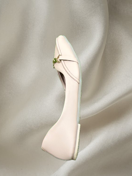 Elegant Pointed Toe Loafers for Women – Chic Slip-On Flats with Gold Chain Detail | Comfortable Office & Casual Shoes