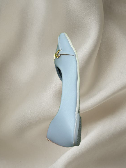 Chic Pointed Toe Women’s Loafers – Elegant Slip-On Flats with Gold Chain Accent | Comfortable & Stylish Office Shoes