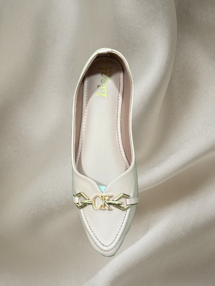 Chic Pointed Toe Women’s Loafers – Elegant Slip-On Flats with Gold Chain Accent | Comfortable & Stylish Office Shoes