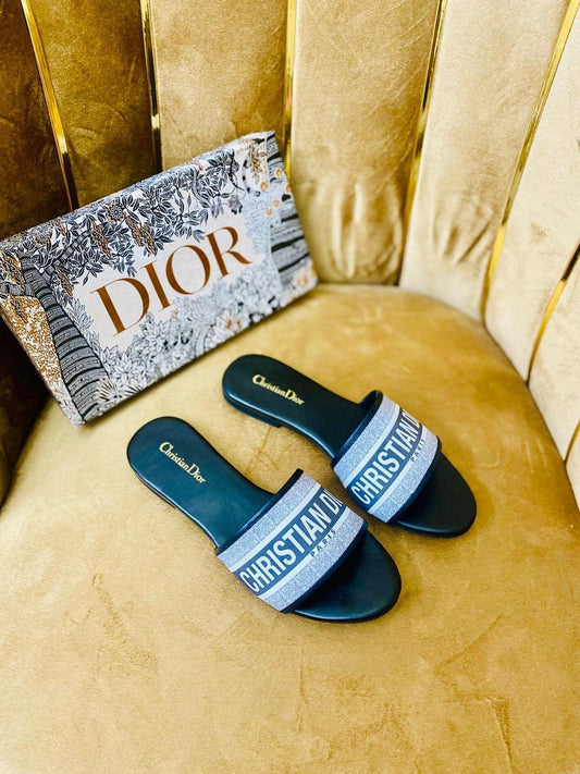 Trendy Black & White Women’s Slide Sandals – Designer-Inspired Slip-On Flats with Bold Logo Strap | Stylish Summer Footwear