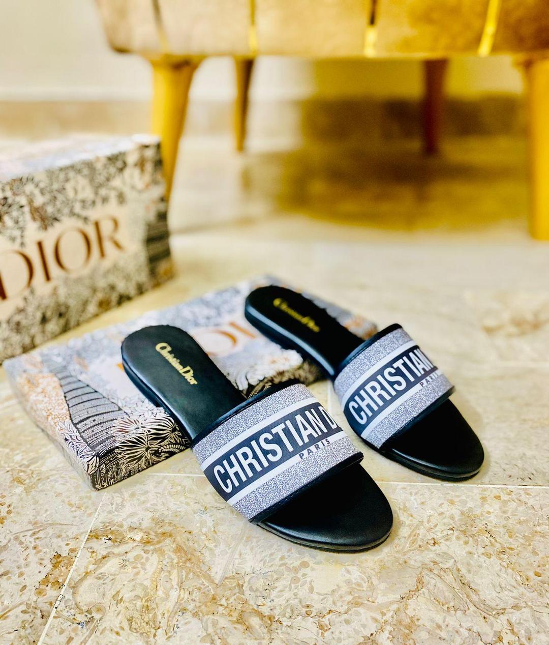 Trendy Black & White Women’s Slide Sandals – Designer-Inspired Slip-On Flats with Bold Logo Strap | Stylish Summer Footwear